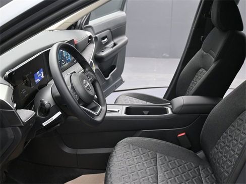 New 2026 Nissan Kicks SV image 24