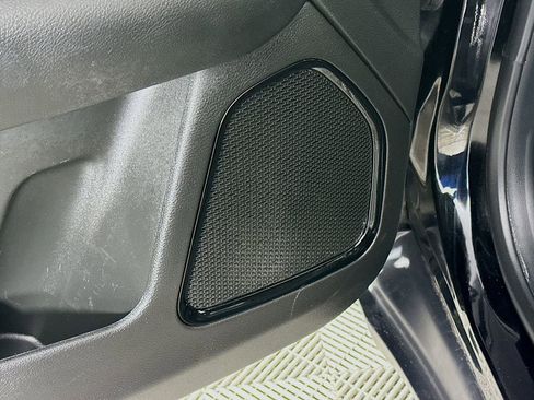 Certified 2025 Jeep Compass Limited image 28