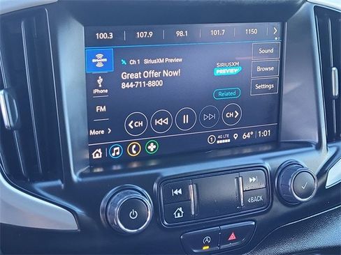 Used 2024 GMC Terrain SLT image 15