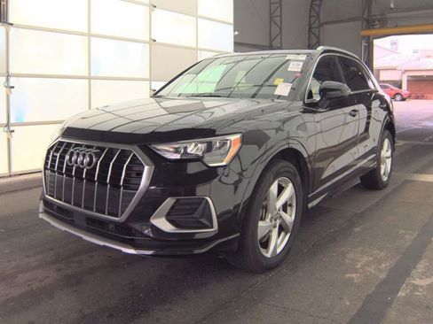 Used 2020 Audi Q3 2.0T Premium image 15