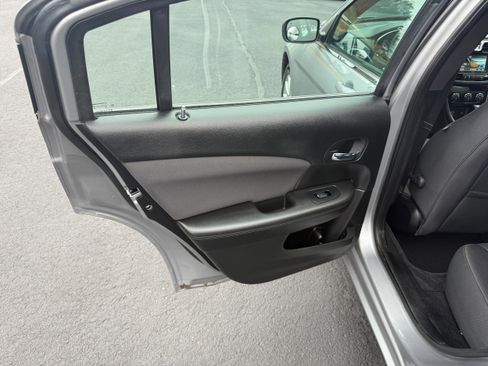 Used 2013 Chrysler 200 Touring w/ Cold Weather Group image 10