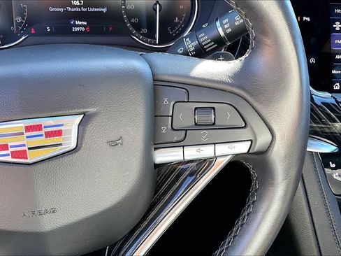 Used 2025 Cadillac XT6 Premium Luxury image 28