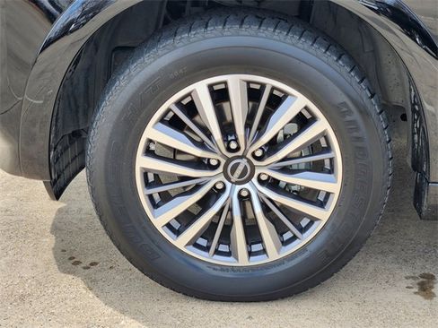 Used 2022 Nissan Armada SL w/ Captain's Chairs Package image 10