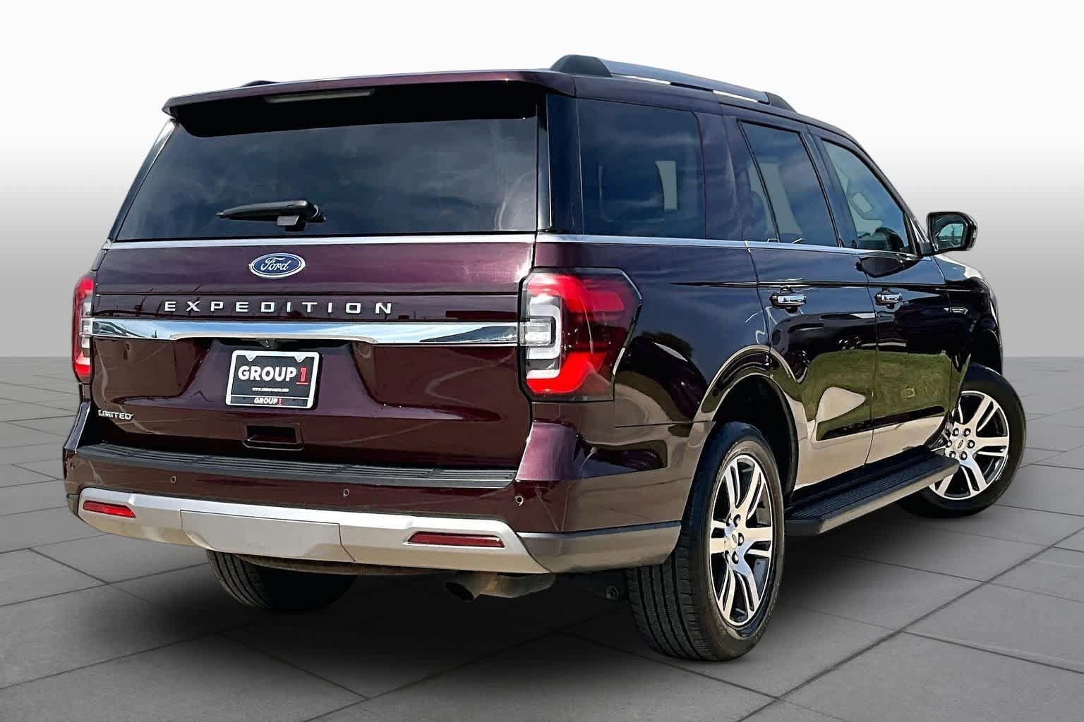 Used 2024 Ford Expedition Limited AWD/4WD image 13