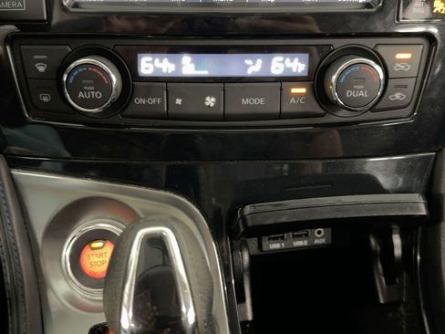 Used 2017 Nissan Maxima SR w/ Midnight Edition image 18