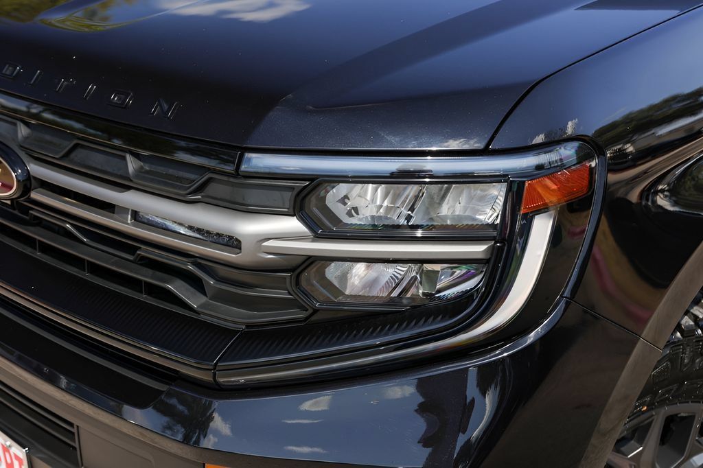 Used 2025 Ford Expedition Tremor AWD/4WD image 3