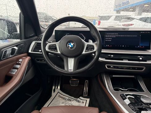 Used 2024 BMW X7 xDrive40i w/ M Sport Package image 17