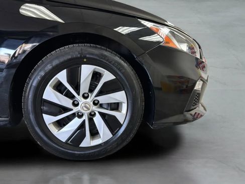 Used 2020 Nissan Altima 2.5 S FWD image 28