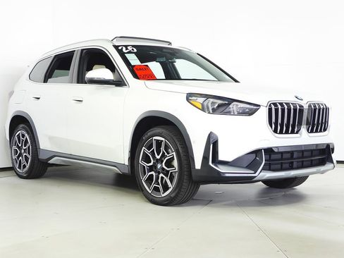 Used 2025 BMW X1 xDrive28i w/ Convenience Package AWD/4WD image 4
