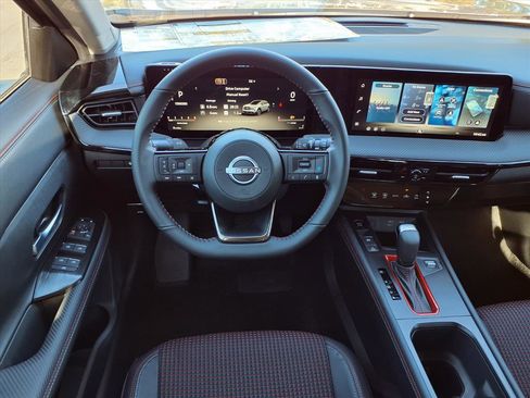 New 2026 Nissan Kicks SR FWD image 14