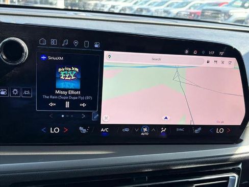 Certified 2025 Chevrolet Traverse LT image 13