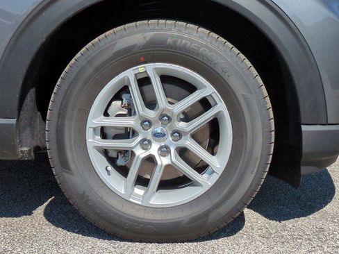 New 2026 Ford Explorer Active w/ Active Comfort Package image 11