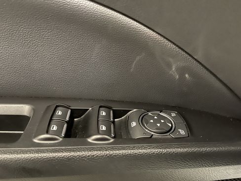 Used 2018 Ford Fusion SE w/ Fusion SE Technology Package AWD/4WD image 11