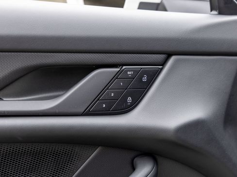 Certified 2023 Porsche Taycan RWD image 25
