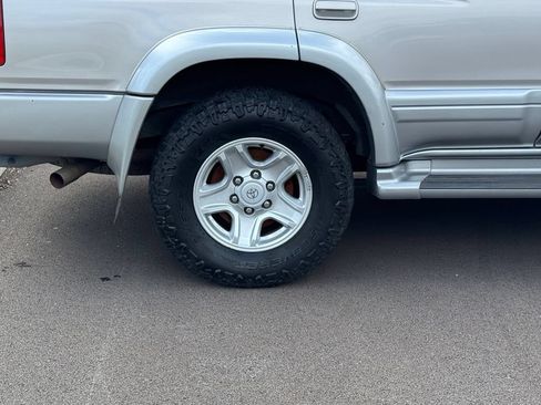 Used 2000 Toyota 4Runner Limited AWD/4WD image 13