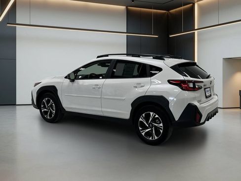 Used 2025 Subaru Crosstrek 2.5i Premium AWD/4WD image 3