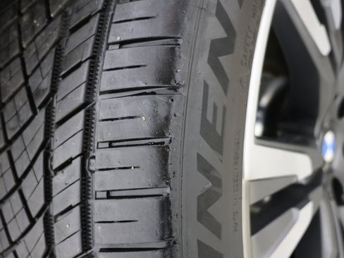 Used 2019 BMW X7 xDrive50i w/ Premium Package image 16