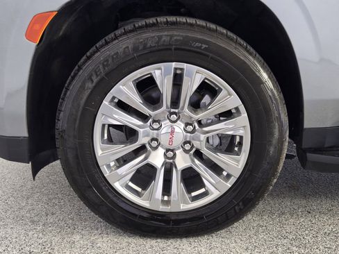 Used 2023 GMC Yukon XL Denali image 13