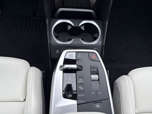 New 2026 BMW X1 xDrive28i AWD/4WD image 11