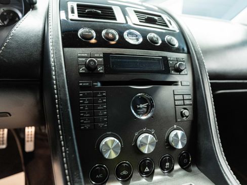 Used 2008 Aston Martin V8 Vantage Coupe RWD image 11