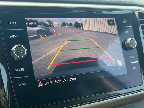 Used 2020 Volkswagen Atlas SEL FWD image 31