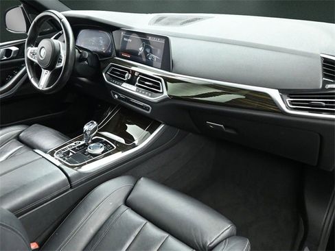 Used 2019 BMW X5 xDrive40i w/ M Sport Package image 20