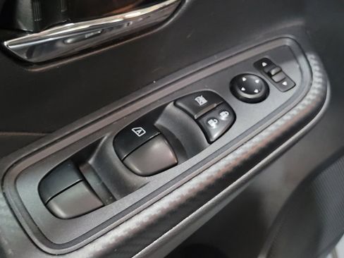 Used 2025 Nissan Versa SV w/ Trunk Package FWD image 27