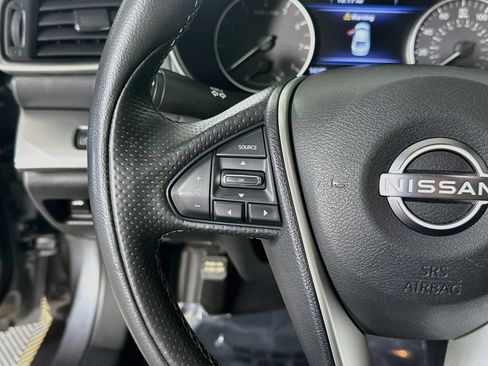 Used 2023 Nissan Maxima SL FWD image 14