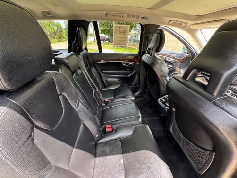Used 2017 Volvo XC90 T6 Momentum w/ Vision Package AWD/4WD image 31
