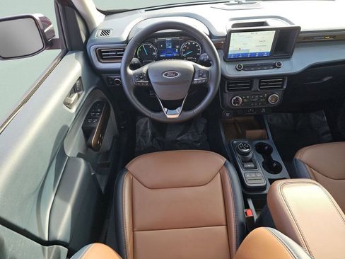 Used 2024 Ford Maverick Lariat image 12