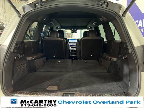 Used 2021 Mercedes-Benz GLS 450 4MATIC image 32