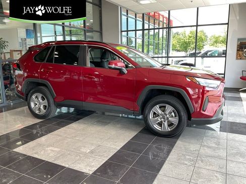Certified 2025 Toyota RAV4 XLE AWD/4WD image 1