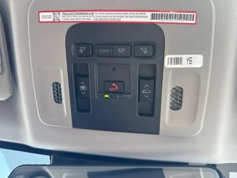 Used 2025 Toyota Camry XLE w/ Premium Plus Package FWD image 24