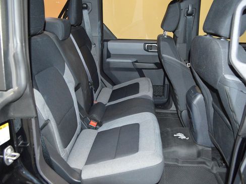 Used 2023 Ford Bronco 4-Door AWD/4WD image 12