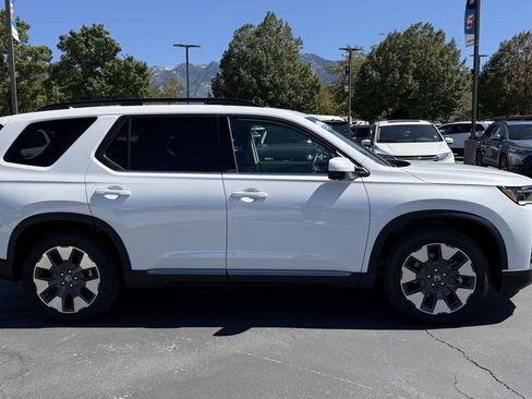 Certified 2026 Honda Pilot Elite image 3