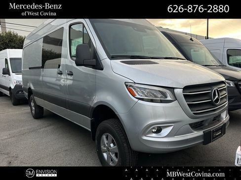 New 2023 Mercedes-Benz Sprinter 2500 image 1