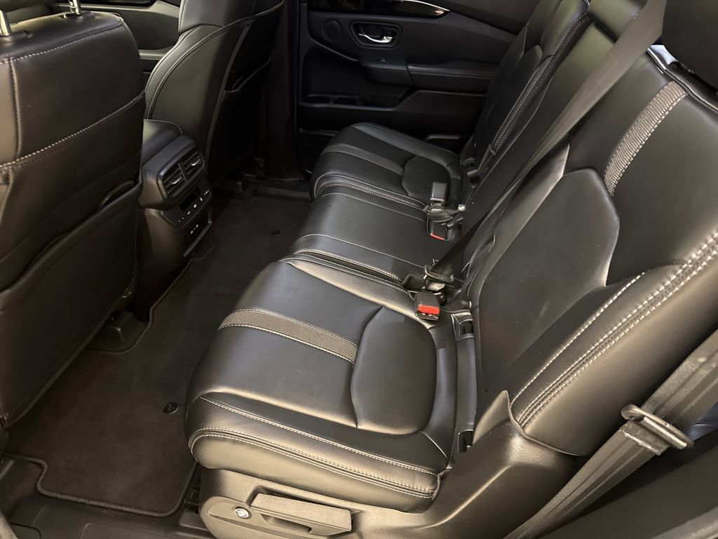 Certified 2025 Honda Pilot EX-L image 17
