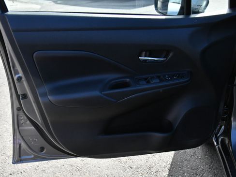 Used 2023 Nissan Versa SV image 13