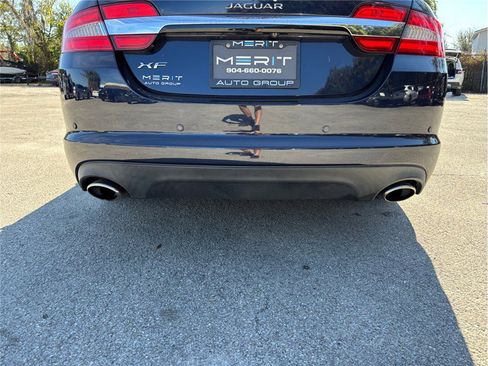 Used 2015 Jaguar XF Premium RWD image 17