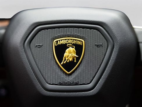 Used 2021 Lamborghini Urus AWD/4WD image 47