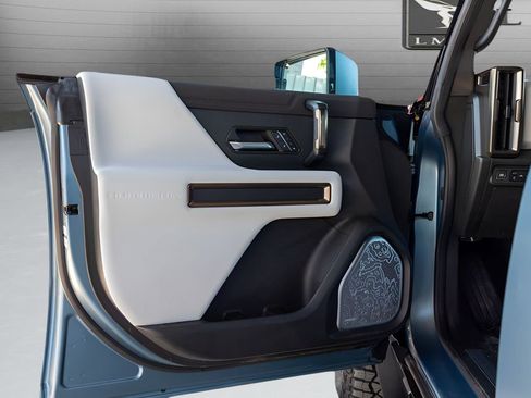 Used 2024 GMC Hummer EV 3X w/ Omega Edition AWD/4WD image 40
