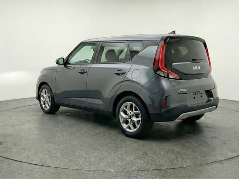 Used 2025 Kia Soul LX w/ LX Technology Package image 5
