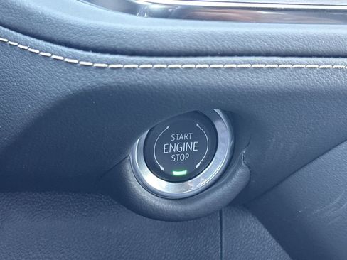 New 2025 Chevrolet Suburban Premier image 9