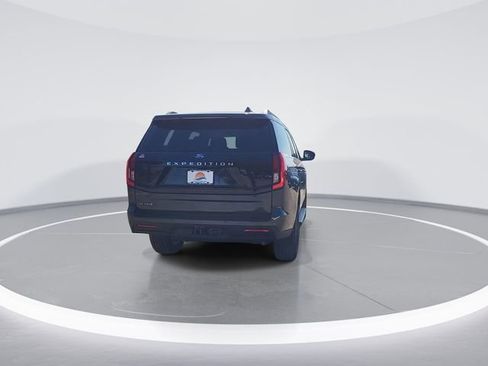 New 2025 Ford Expedition Active image 7