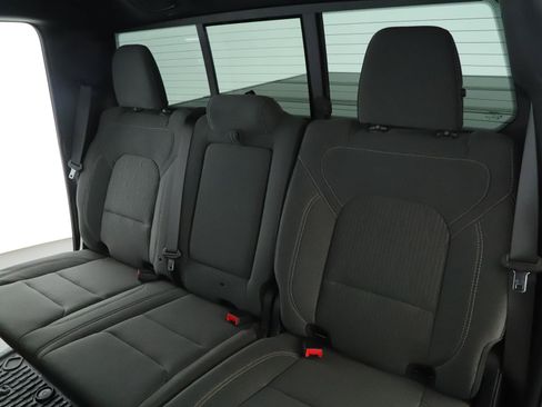 Used 2023 RAM 1500 Big Horn AWD/4WD image 5