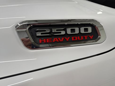 Used 2025 RAM 2500 Big Horn AWD/4WD image 9