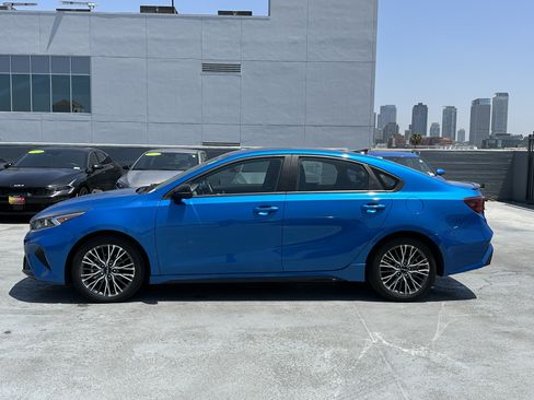 Used 2023 Kia Forte GT-Line w/ GT-Line Premium Package FWD image 3