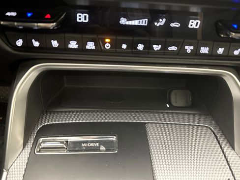 Used 2024 MAZDA CX-90 3.3 Turbo w/ Premium Plus Pkg image 18