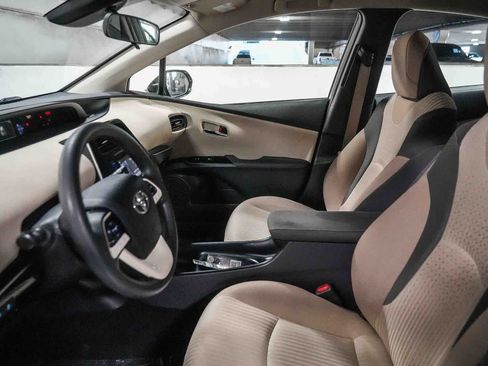 Certified 2017 Toyota Prius Two w/ Prius Two Safety Plus Package FWD image 18