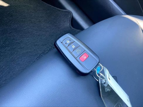 Used 2025 Toyota RAV4 XLE Premium image 13